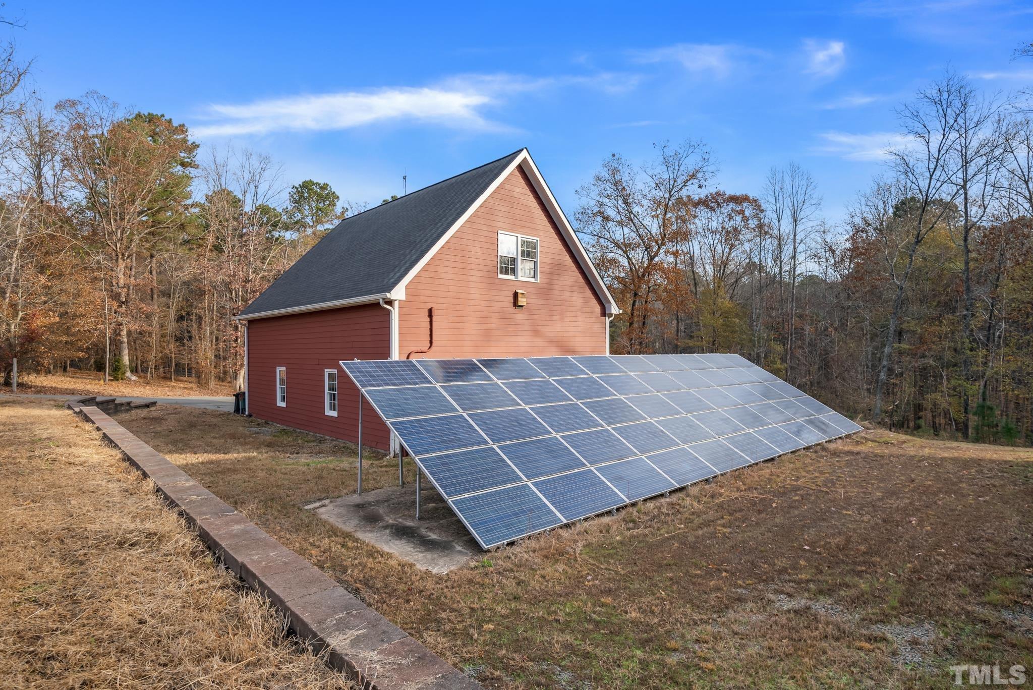 110 solar panels. Solar panels and batteries allow the home to be ???off the grid??? with little, if any, power consumption.