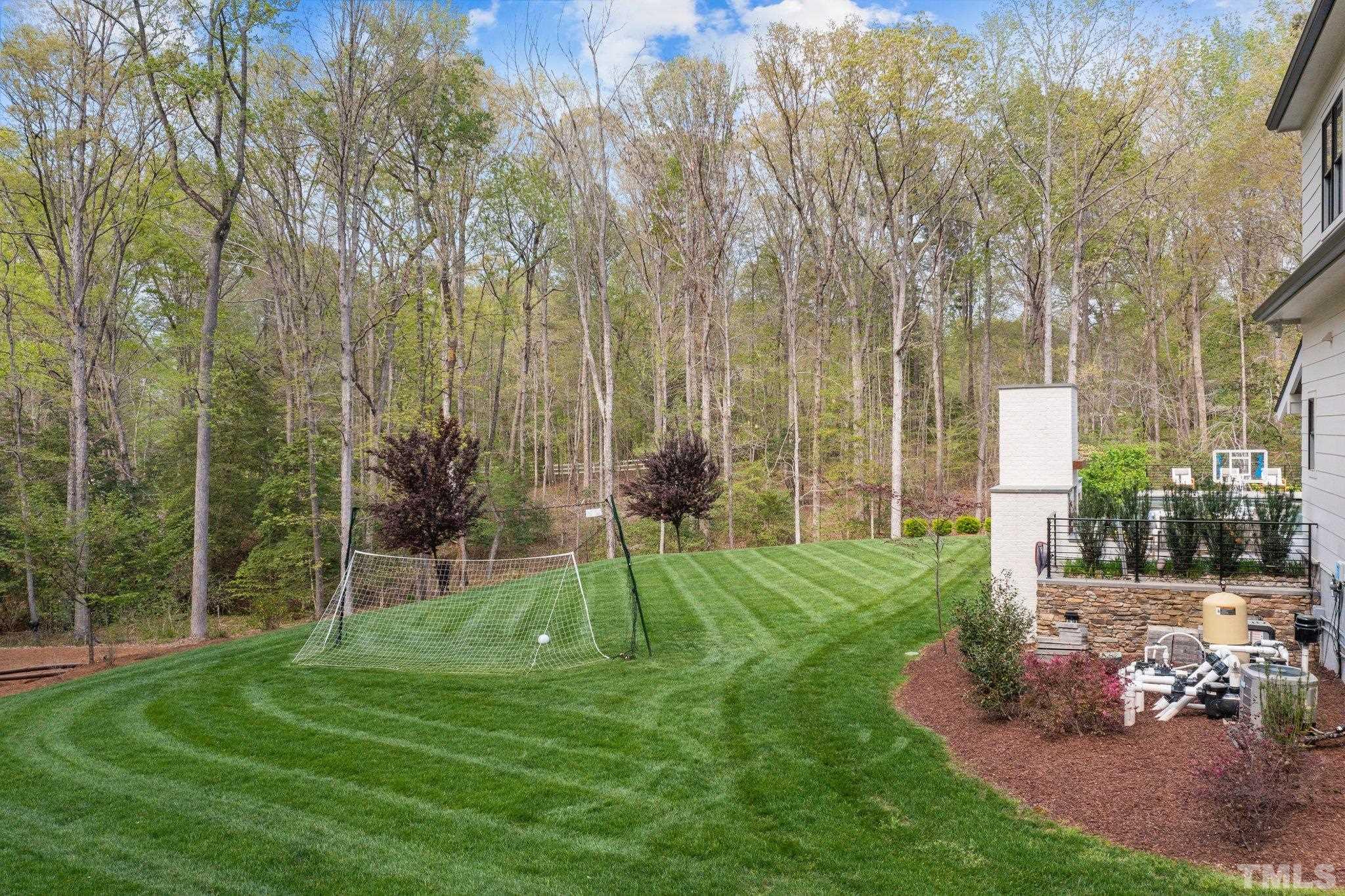 Professionally Landscaped Yard - Lots of Privacy