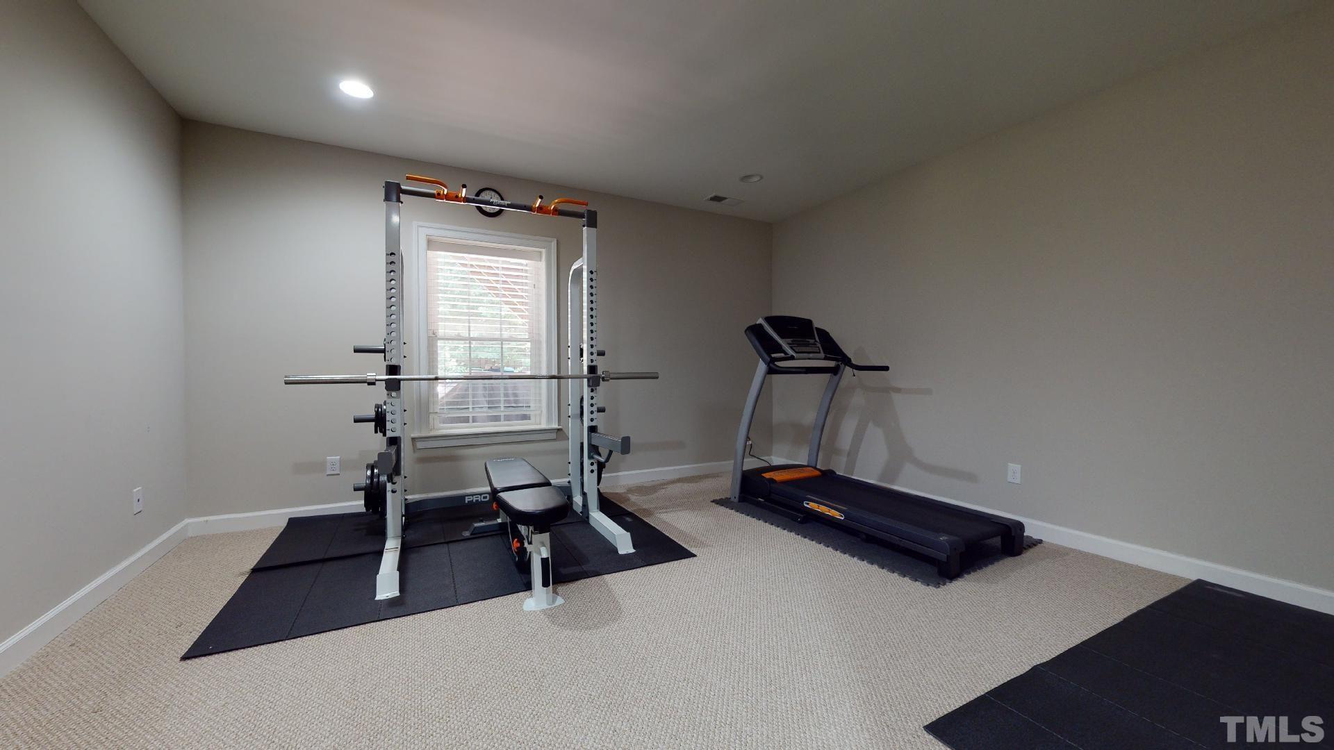 Spacious Bedroom/Exercise Rm